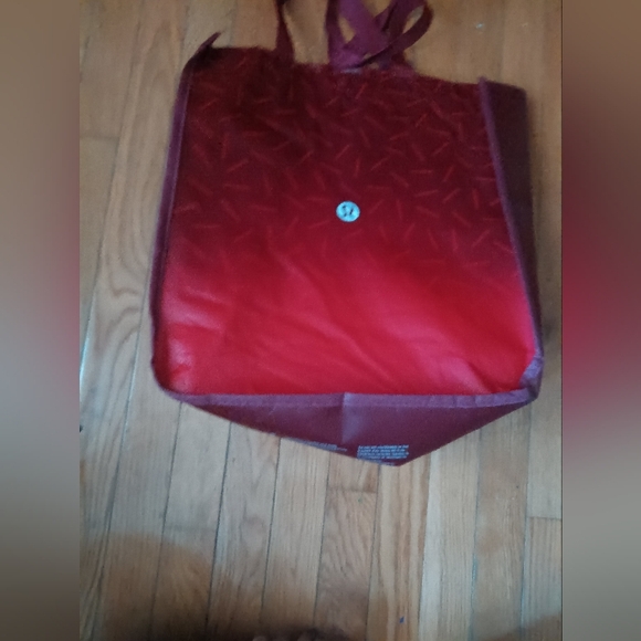 2 Lululemon bags - Picture 3 of 16